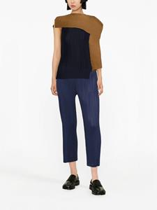 Pleats Please Issey Miyake Mc August pleated cropped trousers - Blauw