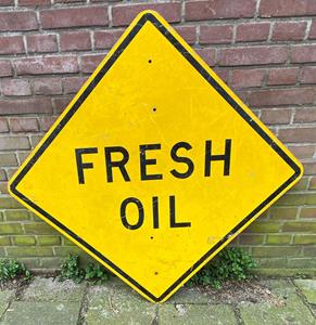 Fiftiesstore Fresh Oil Origineel Amerikaans Verkeersbord - 76 x 76cm