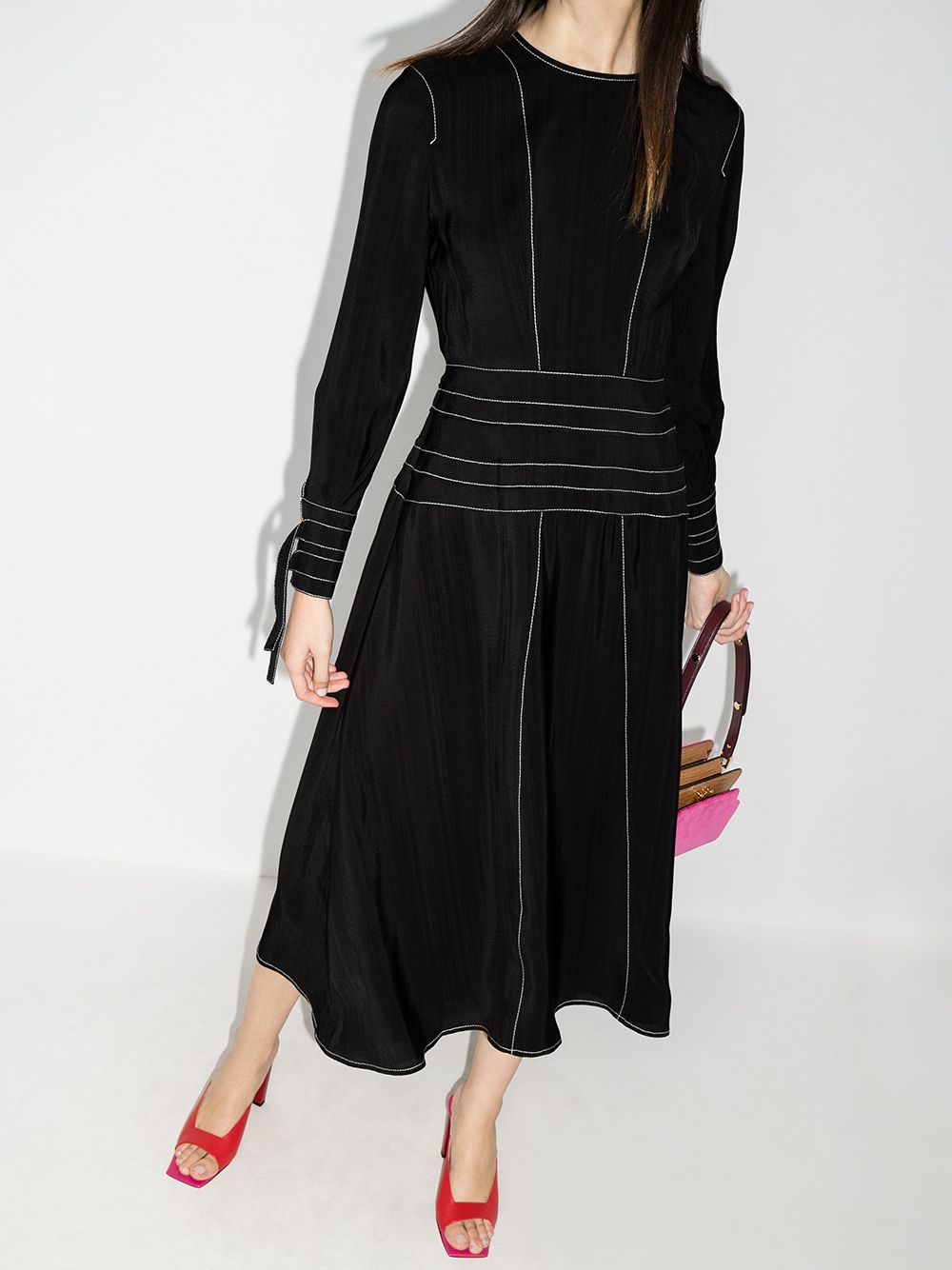 Rejina Pyo Midi-jurk met contrasten - Zwart