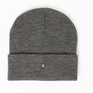 Tresanti Sven | fine knitted beanie with rubber logo iii |