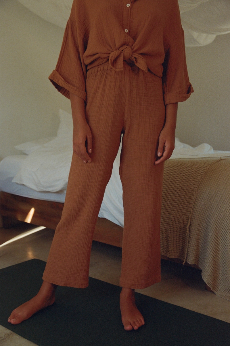 NÃ©nÃ©s Damen vegan Hose Mimose Pekannussbraun