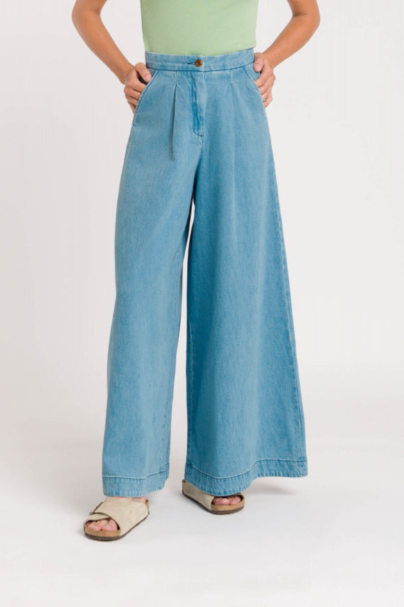 Kings Of Indigo Damen vegan Hose Elsa Quennell Hellblau
