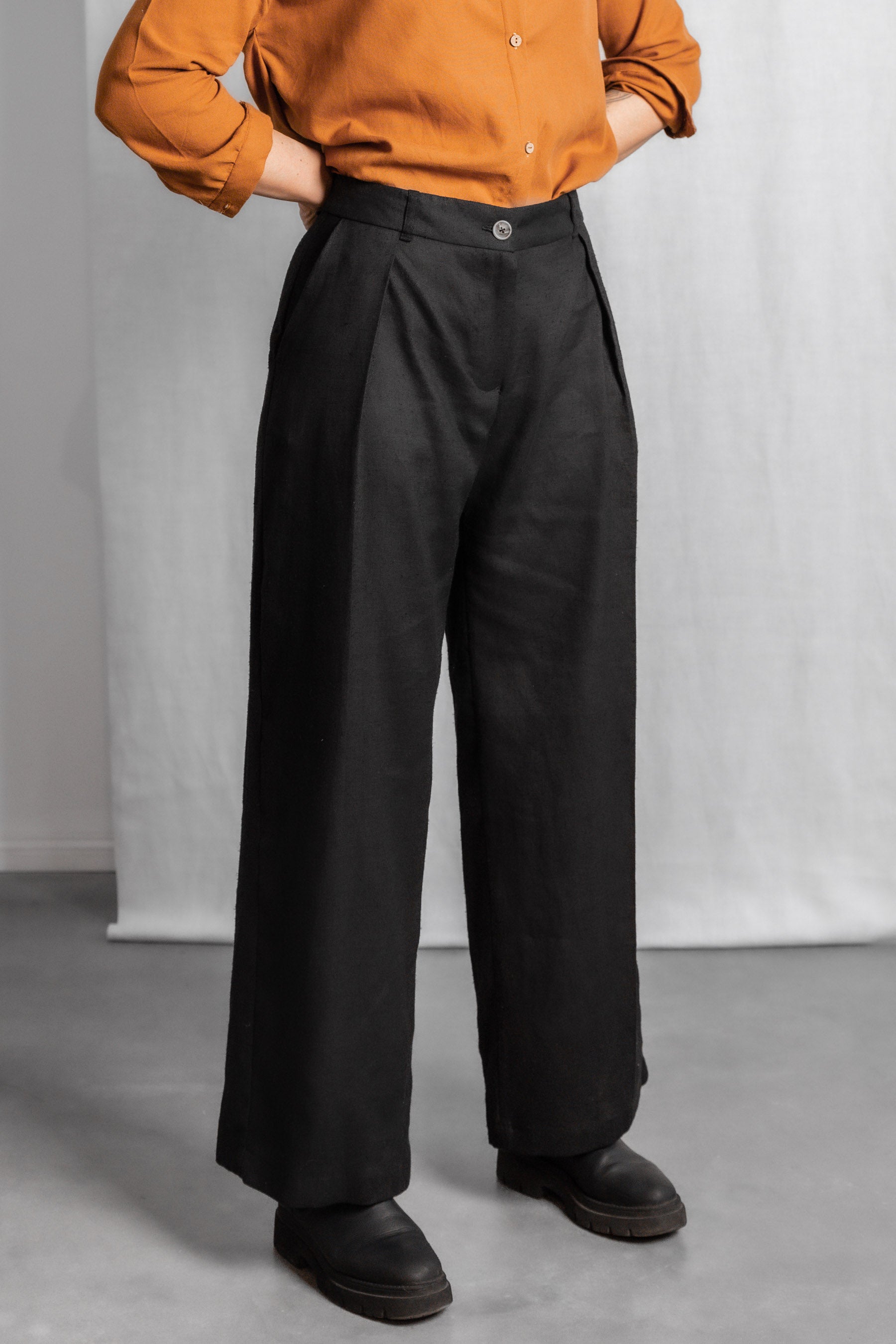 Jyoti Fair Works Damen vegan Hose Meghana Schwarz