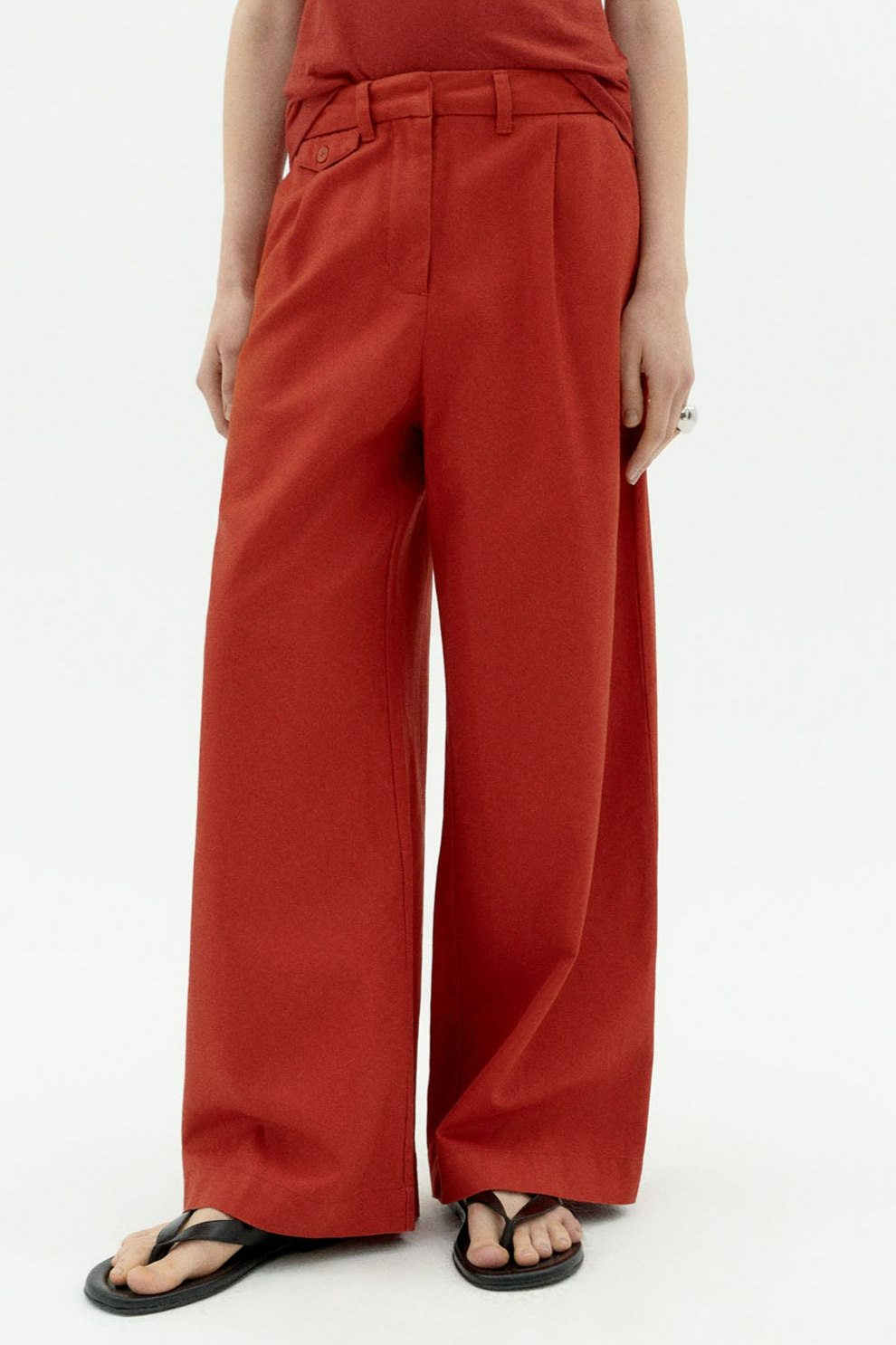 Thinking mu Damen vegan Hose Pat Rot
