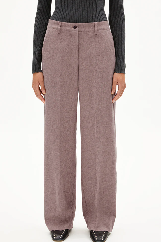 ARMEDANGELS Damen vegan Hose Leandraa Dark Berry