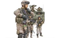 trumpeter Modern U.S. Army Armor Crewman & Infantry