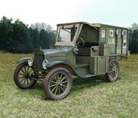 T 1917 Ambulance Revell Model Kit