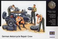 masterboxplastickits German Motorcycle repair team