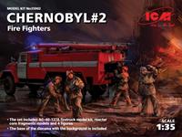 icm Chernobyl2. Fire Fighters (AC-40-137A firetruck & 4 figures & diorama base w. background)