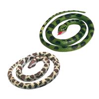 Setje van 2x rubberen nep/namaak slangen van 65 cm -