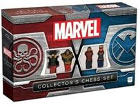 usaopoly Marvel Collector's Chess Set