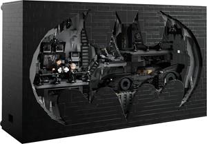 LEGO Batcave - shadowbox