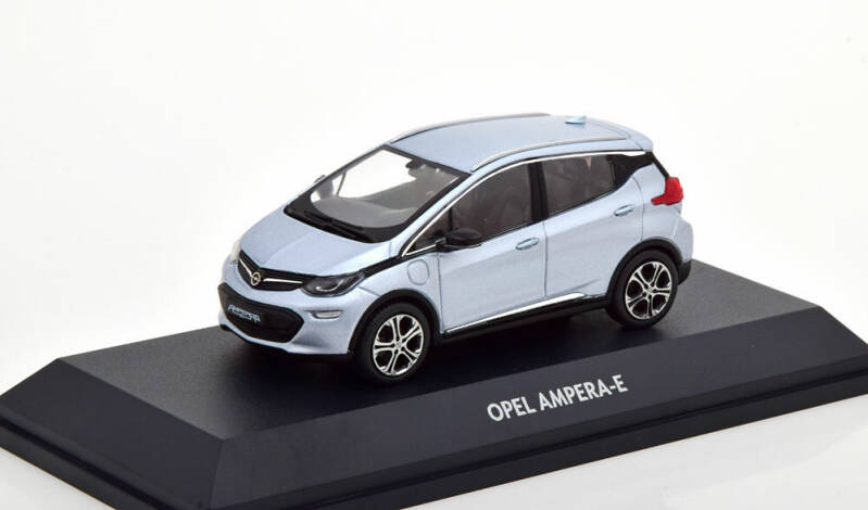 Brinic Modelcars iScale Opel Ampera-E 2018
