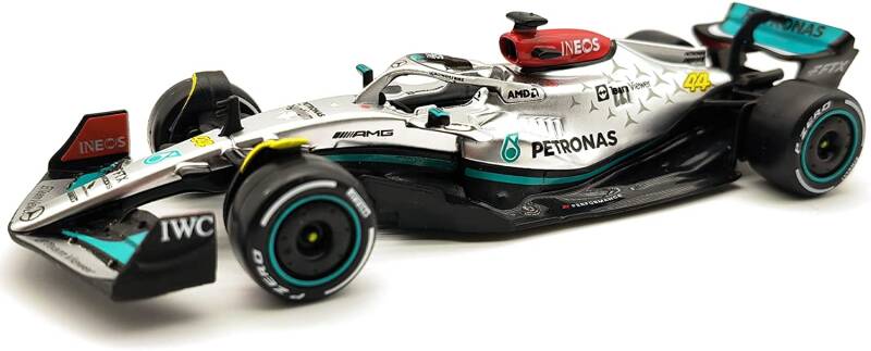 Brinic Modelcars Bburago Mercedes AMG F1 W13 - Lewis Hamilton