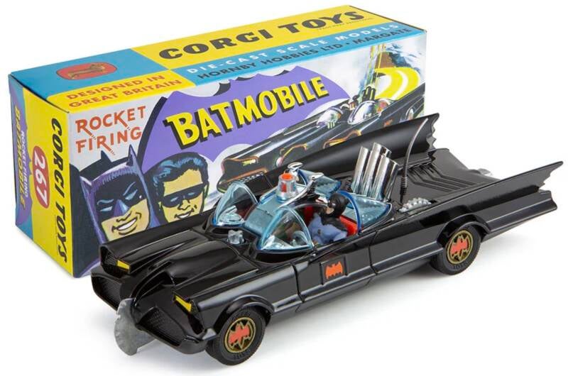 Brinic Modelcars Corgi Toys Batmobile met Batman + Robin figuren