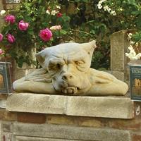 Gartentraum.de Mauerhocker Gargoyle Gartenskulptur - Malcom / Sand