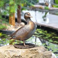 Gartentraum.de Weibliche Entenskulptur - Garten Bronzefigur - Mandarin-Weibchen