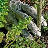 Gartentraum.de Einzigartige Steinfigur für den Garten - Gnom Hand - Roganor