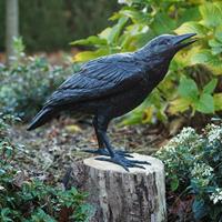 Gartentraum.de Großer Rabenvogel schwarz als Gartenstatue - Rabe Serafina