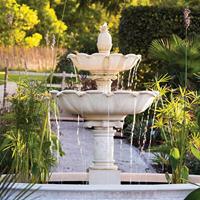 Gartentraum.de Kaskadenbrunnen aus Stein - florales Design - Hare Manor / Portland Weiß / mit Pumpe