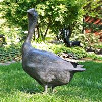 Gartentraum.de Bronze Vogelfigur als Gartendeko - limitiert - Gans nach links blickend