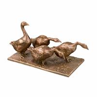 Gartentraum.de Limitierte Bronze Vogelskulptur 4 Gänse - Gänsegruppe