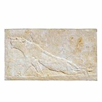 Gartentraum.de Steinguss Relief für die Wand mit verletztem Panther - Mazi / Portland weiß