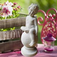 Gartentraum.de Garten Stein Figur Knabe auf Kugel - Jonas / Portland weiß