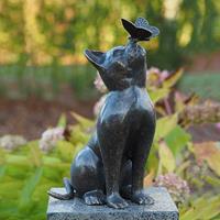 Gartentraum.de Sitzende Katze mit Schmetterling - Bronzestatue - Katze Lea