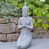 Gartentraum.de Kniende Buddha Gartenfigur aus Polystone in grau - Taggia