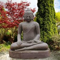 Gartentraum.de Buddha sitzend aus Naturstein - Junko