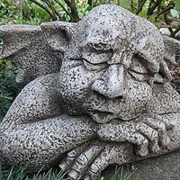 Gartentraum.de Schlafender Gargoyle als Steinfigur - Ansgar