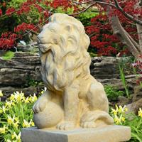 Gartentraum.de Gartenskulptur mit Löwe - Leopold / Antikgrau