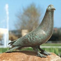 Gartentraum.de Bronze Taubenstatue - wetterfeste Gartenfigur - Taube stehend