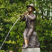 Gartentraum.de Bronze Flötenspieler als Wasserspeier - Timmy