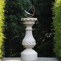 Gartentraum.de Garten Sonnenuhr mit Stein Podest - Galileo / Portland weiß