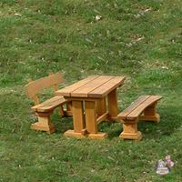 Gartentraum.de Sitzgruppe aus Holz für Kinder - Gartentisch und Bänke - Sitzgarnitur Little Lancelot / Douglasie