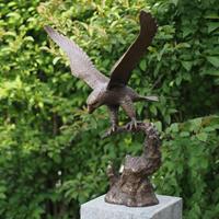 Gartentraum.de Imposante Adler Bronzeskulptur auf Ast - Bronzeadler