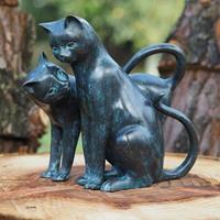 Gartentraum.de Blaue Bronze Katzen Gartenfigur sitzend - Max & Milan