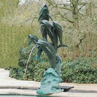Gartentraum.de Delfinskulptur aus Bronze als Wasserspeier - Delfino
