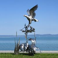 Gartentraum.de Große Gartenskulptur aus Metall - Adler auf Schilf - Areola / Edelstahl