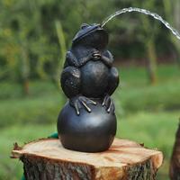Gartentraum.de Bronze Wasserspeier Frosch auf Kugel - Frosch Berno