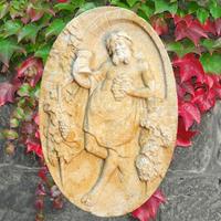 Gartentraum.de Bacchus Wand Relief aus Stein - Vinoso / Portland weiß