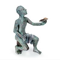 Gartentraum.de Sitzende Bronze Mannfigur mit Papierflugzeug - limitiert - Jasons Sohn