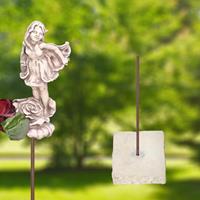 Gartentraum.de Blumenmädchen mit Rose aus Steinguss - Rosali / mit 60cm Stab