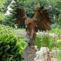 Gartentraum.de Imposante XXL Adler Gartenfigur aus Steinguss - Adelo / Rosteffekt