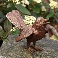 Gartentraum.de Neugierige Bronze Vogelskulptur zwitschert - Tracko