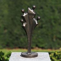 Gartentraum.de Stilistische Gartenskulptur einer Familie aus Bronzeguss - Familiana / 33x11x11cm (HxBxT)