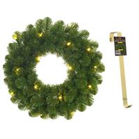 Mica Decorations Groene verlichte kerstkransen/deurkransen met 30 LEDS 60 cm en met gouden hanger -