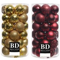 Bellatio 74x stuks kunststof kerstballen mix donkerrood en goud 6 cm -
